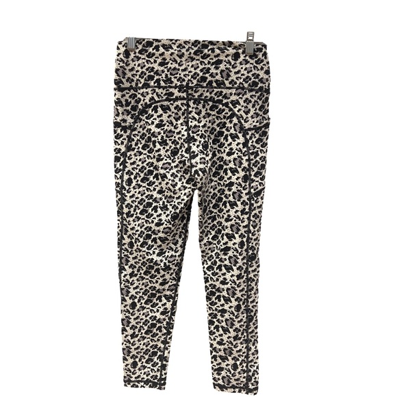 ZYIA Active light n tight snow leopard leggings -NWOT - Picture 3 of 6